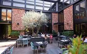 Hotel Borneo